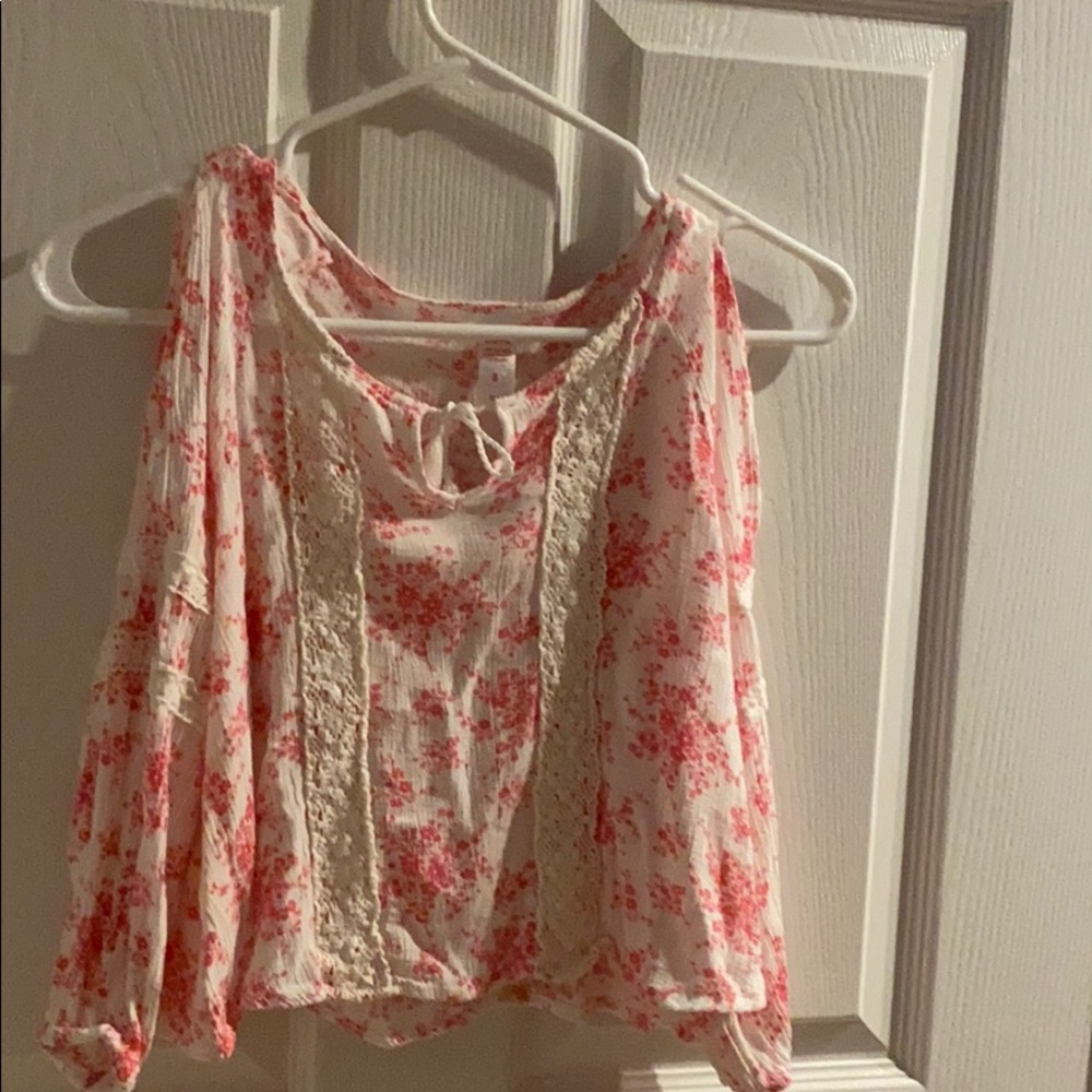 Pink shoulder cut out blouse